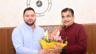 Bihar’s deputy CM Tejashwi Yadav with Union minister Nitin Gadkari in New Delhi. (HT) Bihar’s deputy CM Tejashwi Yadav with Union minister Nitin Gadkari in New Delhi. (HT)