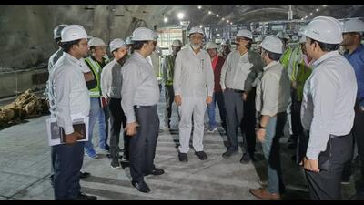 Minister Dada Bhuse (centre) said majority of the ‘missing link’ project between Khopoli and Kusgaon of the Pune-Mumbai Expressway work is over and it will be completed by September 2024. (HT)