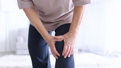 Osteoarthritis is the most common form of arthritis, affecting millions of people worldwide. It occurs when the protective cartilage that cushions the ends of the bones wears down over time. (Shutterstock) Osteoarthritis is the most common form of arthritis, affecting millions of people worldwide. It occurs when the protective cartilage that cushions the ends of the bones wears down over time. (Shutterstock)