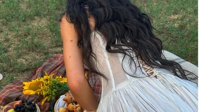 Get a closer look at her beautiful white dress. A fan also noticed the croissants in her picture and wrote, “Croissants are french.. and you know who else is,” teasing Kyline about Timothee. Get a closer look at her beautiful white dress. A fan also noticed the croissants in her picture and wrote, “Croissants are french.. and you know who else is,” teasing Kyline about Timothee.