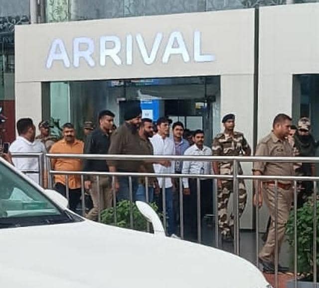 Akshay Kumar at Lucknow airport