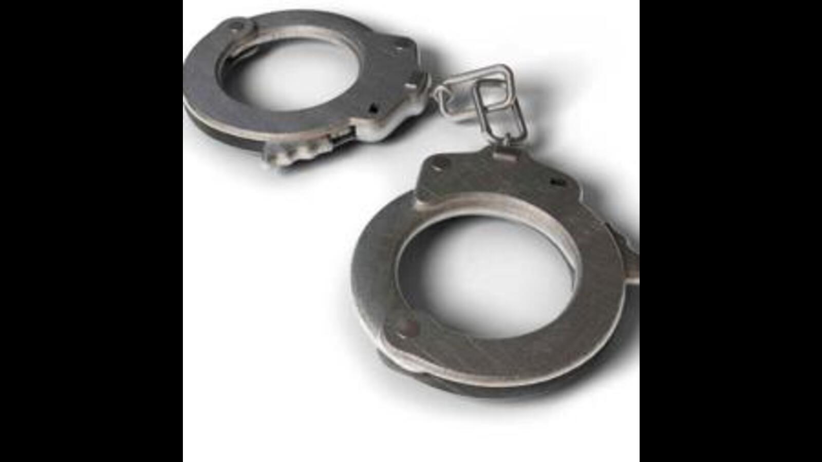 Cop held for taking ₹2 lakh bribe in Rewari - Vimarsana News