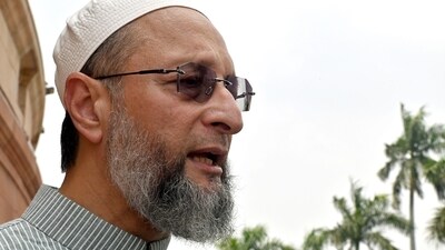 New Delhi, July 31 (ANI): All India Majlis-e-Ittehadul Muslimeen (AIMIM) MP Asaduddin Owaisi at the Parliament premises during the Monsoon Session, in New Delhi on Monday. (ANI Photo/Sanjay Sharma) New Delhi, July 31 (ANI): All India Majlis-e-Ittehadul Muslimeen (AIMIM) MP Asaduddin Owaisi at the Parliament premises during the Monsoon Session, in New Delhi on Monday. (ANI Photo/Sanjay Sharma)