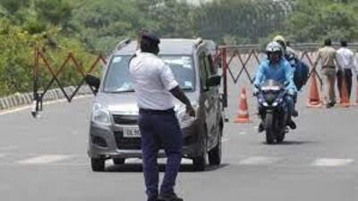 Police have urged the commuters to take alternative routes. (HT PHOTO)