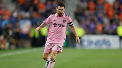 Inter Miami forward Lionel Messi (10) plays the ball in the second half against the FC Cincinnati at TQL Stadium (USA TODAY Sports via Reuters Con)
