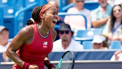 Coco Gauff, of the United States, celebrates after winning a point against Iga Swiątek, of Poland, in their semifinal match at the Western & Southern Open (USA TODAY Sports via Reuters Con)