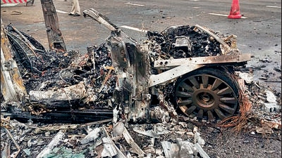 The Rolls Royce was estimated to be at a speed of 200kmph when it crashed into a fuel tanker, killing two people. (HT PHOTO) The Rolls Royce was estimated to be at a speed of 200kmph when it crashed into a fuel tanker, killing two people. (HT PHOTO)