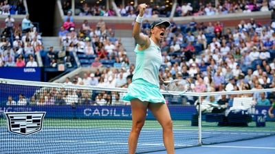 Iga Swiatek, of Poland, reacts after a point against Ons Jabeur, of Tunisia, during the women’s singles final of the U.S. Open tennis championships, Sept. 10, 2022 (AP) Iga Swiatek, of Poland, reacts after a point against Ons Jabeur, of Tunisia, during the women’s singles final of the U.S. Open tennis championships, Sept. 10, 2022 (AP)