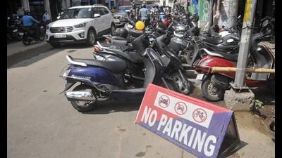 Vehicles in the no-parking zone at Lalbagh in Lucknow. (File Photo) Vehicles in the no-parking zone at Lalbagh in Lucknow. (File Photo)