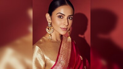 Rakul Preet elegantly styled her hair in a sleek, low bun and chose a subtle yet glamorous makeup look. (Instagram/@rakulpreet) Rakul Preet elegantly styled her hair in a sleek, low bun and chose a subtle yet glamorous makeup look. (Instagram/@rakulpreet)