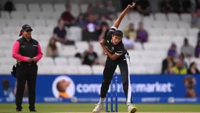 Mahika Gaur in action during The Hundred (The Hundred)