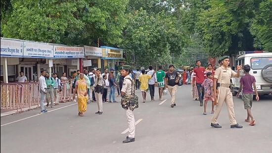 At Bodhgaya on Friday, shortly after a police constable was found lying in a pool of blood, with gunshot injuries on head. (HT photo)