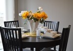 Best flower vases: Go for ones in distinct shapes and designs. Best flower vases: Go for ones in distinct shapes and designs.