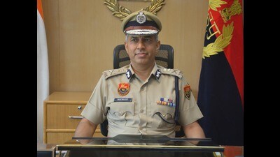 Haryana director general of police (DGP) Shatrujeet Kapur on Saturday held a meeting with senior police functionaries of the bordering states for ensuring better coordination and to share information about the people trying to disrupt peace through hate speeches. He called for a coordinated effort to effectively deal with the situation. (HT File Photo) Haryana director general of police (DGP) Shatrujeet Kapur on Saturday held a meeting with senior police functionaries of the bordering states for ensuring better coordination and to share information about the people trying to disrupt peace through hate speeches. He called for a coordinated effort to effectively deal with the situation. (HT File Photo)