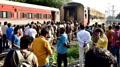 Earlier in the day, Southern Railway announced that an ex-gratia of <span class='webrupee'>₹</span>10 lakh will be given to the kin of the deceased in the accident. (PTI) Earlier in the day, Southern Railway announced that an ex-gratia of <span class='webrupee'>₹</span>10 lakh will be given to the kin of the deceased in the accident. (PTI)