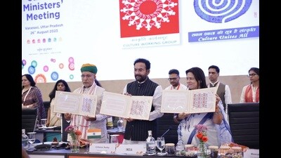 The special stamp was released in the presence of Union ministers G Kishan Reddy (Centre), Arjun Ram Meghwal and Meenakshi Lekhi in Varanasi on August 26. (Rajesh Kumar/HT) The special stamp was released in the presence of Union ministers G Kishan Reddy (Centre), Arjun Ram Meghwal and Meenakshi Lekhi in Varanasi on August 26. (Rajesh Kumar/HT)