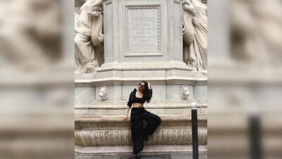 Stylist Mohit Rai, with assistance from Shubhi Kumar, curated Alaya F's captivating look. (Instagram/@alayaf) Stylist Mohit Rai, with assistance from Shubhi Kumar, curated Alaya F's captivating look. (Instagram/@alayaf)