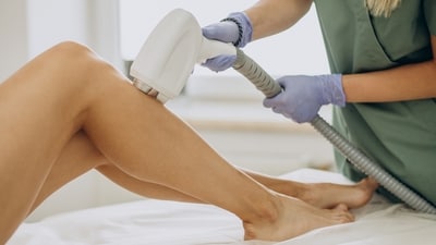 Laser hair removal technique offers the promise of long-lasting smoothness, but there are important aspects to consider before undergoing the procedure. (Freepik ) Laser hair removal technique offers the promise of long-lasting smoothness, but there are important aspects to consider before undergoing the procedure. (Freepik )