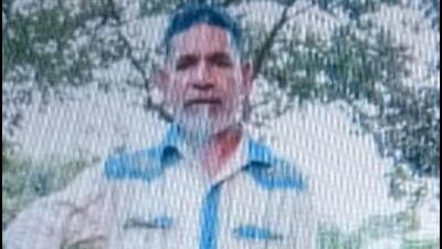 According to the police, after scanning the CCTV footage, they found that at the time of the murder, Mansura and Patil were at Jivdani Temple in Virar East along with her kids, however, Ali was spending a picnic with his friends at Kalamb Beach in Nalasopara. (HT PHOTO) According to the police, after scanning the CCTV footage, they found that at the time of the murder, Mansura and Patil were at Jivdani Temple in Virar East along with her kids, however, Ali was spending a picnic with his friends at Kalamb Beach in Nalasopara. (HT PHOTO)