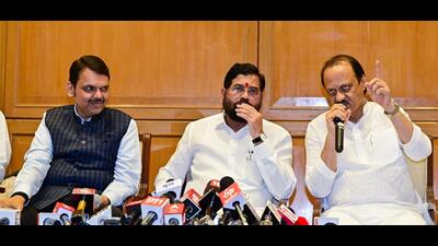 Speaking at the event, the CM questioned why ‘some’ people cannot accept a man from a normal background as the chief minister of Maharashtra. “Some people are spreading rumours that the chief minister will be changed. I am a farmer’s son. Why don’t you accept a person coming from a normal background who represents the common man as chief minister of state? Why can’t you digest it?” asked CM Shinde. (HT PHOTO) Speaking at the event, the CM questioned why ‘some’ people cannot accept a man from a normal background as the chief minister of Maharashtra. “Some people are spreading rumours that the chief minister will be changed. I am a farmer’s son. Why don’t you accept a person coming from a normal background who represents the common man as chief minister of state? Why can’t you digest it?” asked CM Shinde. (HT PHOTO)