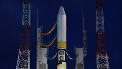 The launch countdown begins for the X-ray Imaging and Spectroscopy Mission (XRISM) and the Smart Lander for Investigating Moon (SLIM)
onboard the H-IIA Launch Vehicle No. 47. (JAXA)