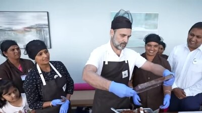 Congress leader Rahul Gandhi making chocolates in Tamil Nadu's Ooty. (Rahul Gandhi/YT)