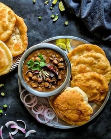 Chole Bhature (Pinterest) Chole Bhature (Pinterest)