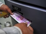 The last date to deposit  <span class='webrupee'>₹</span>2000 notes is September 30.