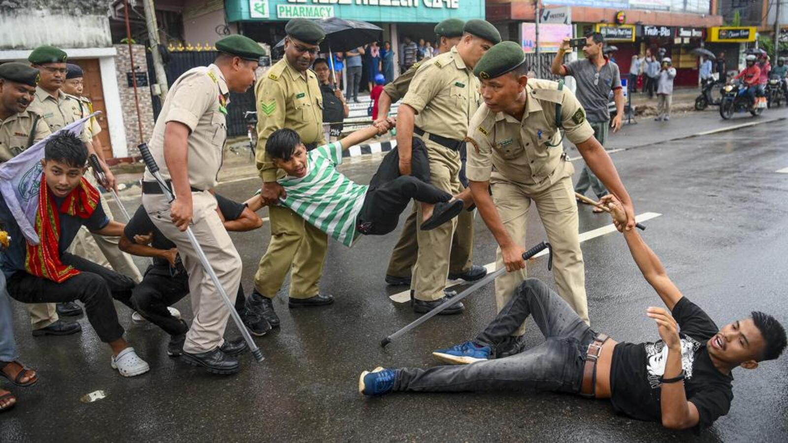 Tripura student body protests demanding Roman script for Kokborok; 40 detained - Vimarsana News
