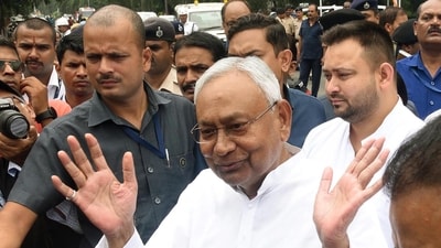 Bihar Chief Minister Nitish Kumar speaking with media persons. (Santosh Kumar/Hindustan Times)