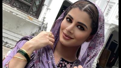 Actor Kainaat Arora during her shoot for KC Bokadia’s film Teesri Begum at Aunty House in Lucknow recently.