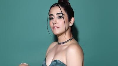Jonita Gandhi’s song Jhumka! is trending nowadays. Jonita Gandhi’s song Jhumka! is trending nowadays.