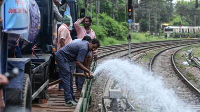 MCD employs approximately 1,300 DBC workers who work in the field to reduce the risk of mosquito-borne diseases. (Raj K Raj/HT Photo)