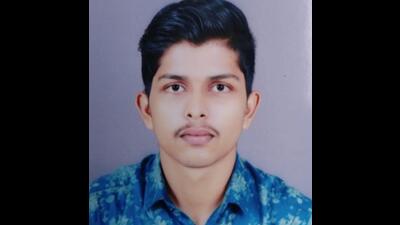 The officer added that they will now look at the CCTV footage of railway stations and also meet the agency in Andheri to understand the kind of dealing he was having with them. “The boy had switched off the phone right in his building itself before he left,” he said. (HT PHOTO)