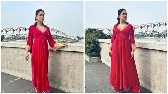 Showcasing her style, Nushrratt Bharuccha treats her Instagram followers to a series of mesmerizing photos featuring her in an exquisite velvet kurta set.&nbsp;(Instagram/@nushrrattbharuccha)