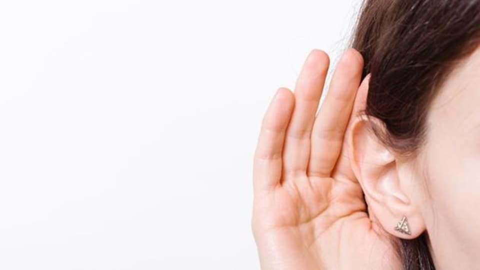 Age-related hearing loss is caused by the decrease of these cells' capacity to stretch in response to sound as we get older. (Shutterstock)