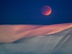 Space reports that the Super Blue Moon will ascend shortly after sunset at 7:10 p.m. EDT on Wednesday from the eastern horizon.