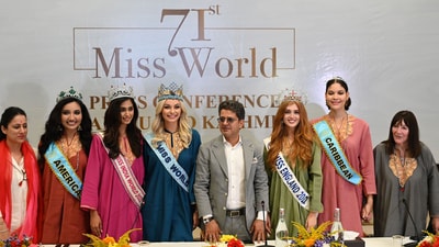 Miss World Karolina Bielawska, Miss world India Sini Shetty, Miss World America Shree Saini, Miss World Caribbean Emmy Pena, Miss World England Jessica Gagen and others during a press conference at Kashmir International Convention Centre (KICC) in Srinagar. (Waseem Andrabi/Hindustan Times)