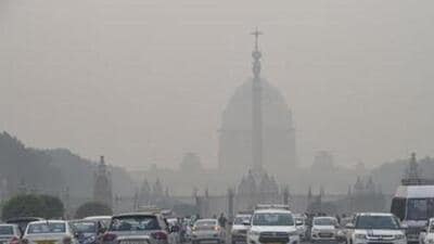 After Delhi, the average resident of Gautam Budh Nagar (which comprises Noida and Greater Noida) may lose 11.3 years of their lives, followed by Gurugram (11.2 years), Faridabad (10.8 years) and Ghaziabad (10.7 years), indicating that the entire metropolitan area requires immediate attention in tackling air pollution. (PTI)