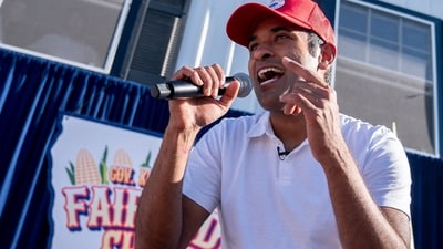 US entrepreneur and 2024 Presidential hopeful Vivek Ramaswamy raps after doing a Fair Side Chat with Governor Kim Reynolds, at the Iowa State Fair in Des Moines, Iowa. (AFP) US entrepreneur and 2024 Presidential hopeful Vivek Ramaswamy raps after doing a Fair Side Chat with Governor Kim Reynolds, at the Iowa State Fair in Des Moines, Iowa. (AFP)