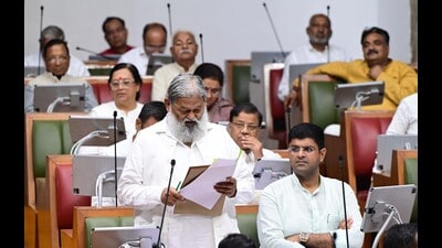 Haryana home minister Anil Vij on Tuesday said initial probe into Nuh communal violence points towards the involvement of Congress, a charge the principal Opposition party has strongly refuted. (Keshav Singh/HT) Haryana home minister Anil Vij on Tuesday said initial probe into Nuh communal violence points towards the involvement of Congress, a charge the principal Opposition party has strongly refuted. (Keshav Singh/HT)