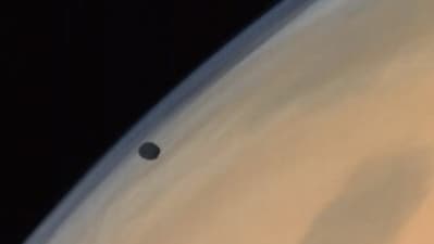 Phobos passing over Mars (Image courtesy: twitter.com/andrluck) Phobos passing over Mars (Image courtesy: twitter.com/andrluck)