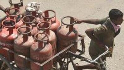 The Cabinet on Tuesday approved reducing the cost of LPG cylinders used for cooking by ₹200. (HT Archive) The Cabinet on Tuesday approved reducing the cost of LPG cylinders used for cooking by ₹200. (HT Archive)
