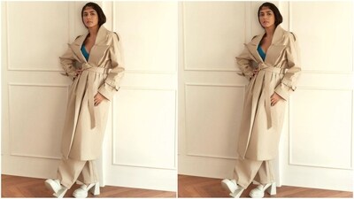 On Monday, Mrunal gave her fans a sweet surprise as she took to Instagram and uploaded a series of pictures accompanied by the caption "A little bit of gloss and whole lotta boss". (Instagram/@mrunalthakur) On Monday, Mrunal gave her fans a sweet surprise as she took to Instagram and uploaded a series of pictures accompanied by the caption "A little bit of gloss and whole lotta boss". (Instagram/@mrunalthakur)