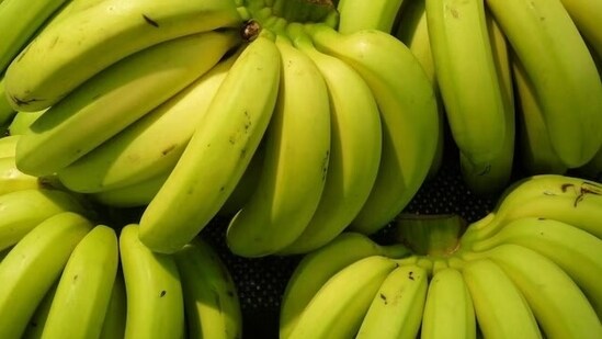 1. Banana: Rich in vitamin B6, banana can help alleviate mood swings and reduce bloating. They also provide a quick source of energy and help regulate bowel movements.&nbsp;(Freepik)