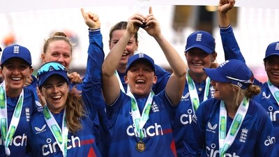England's Heather Knight and teammates celebrate after series win over Australia (Action Images via Reuters)