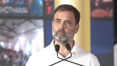 ‘Centre works for billionaires’, says Rahul as K'taka unveils 'Gruha Lakshmi' ‘Centre works for billionaires’, says Rahul as K'taka unveils 'Gruha Lakshmi'