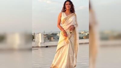 The radiant hues of the golden hour beautifully capture Keerthy Suresh in her timeless traditional guise. (Instagram/@keerthysureshofficial) The radiant hues of the golden hour beautifully capture Keerthy Suresh in her timeless traditional guise. (Instagram/@keerthysureshofficial)