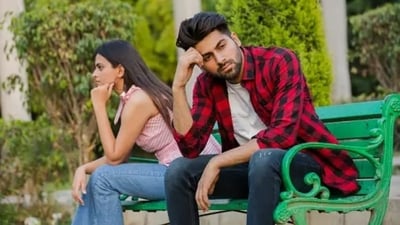 Signs that you are emotionally detaching from a relationship (Unsplash) Signs that you are emotionally detaching from a relationship (Unsplash)