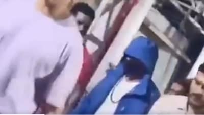 Shah Rukh Khan spotted at Vaishno Devi Shrine, ahead of Jawan audio release event. Shah Rukh Khan spotted at Vaishno Devi Shrine, ahead of Jawan audio release event.